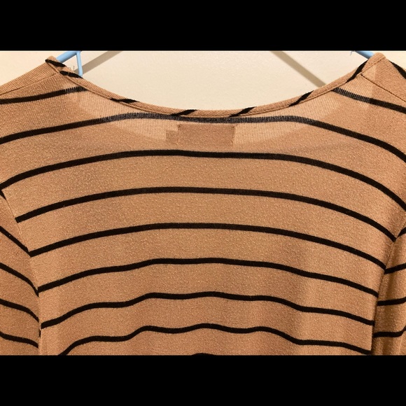 Nation Super cute and comfy top - Picture 4 of 5